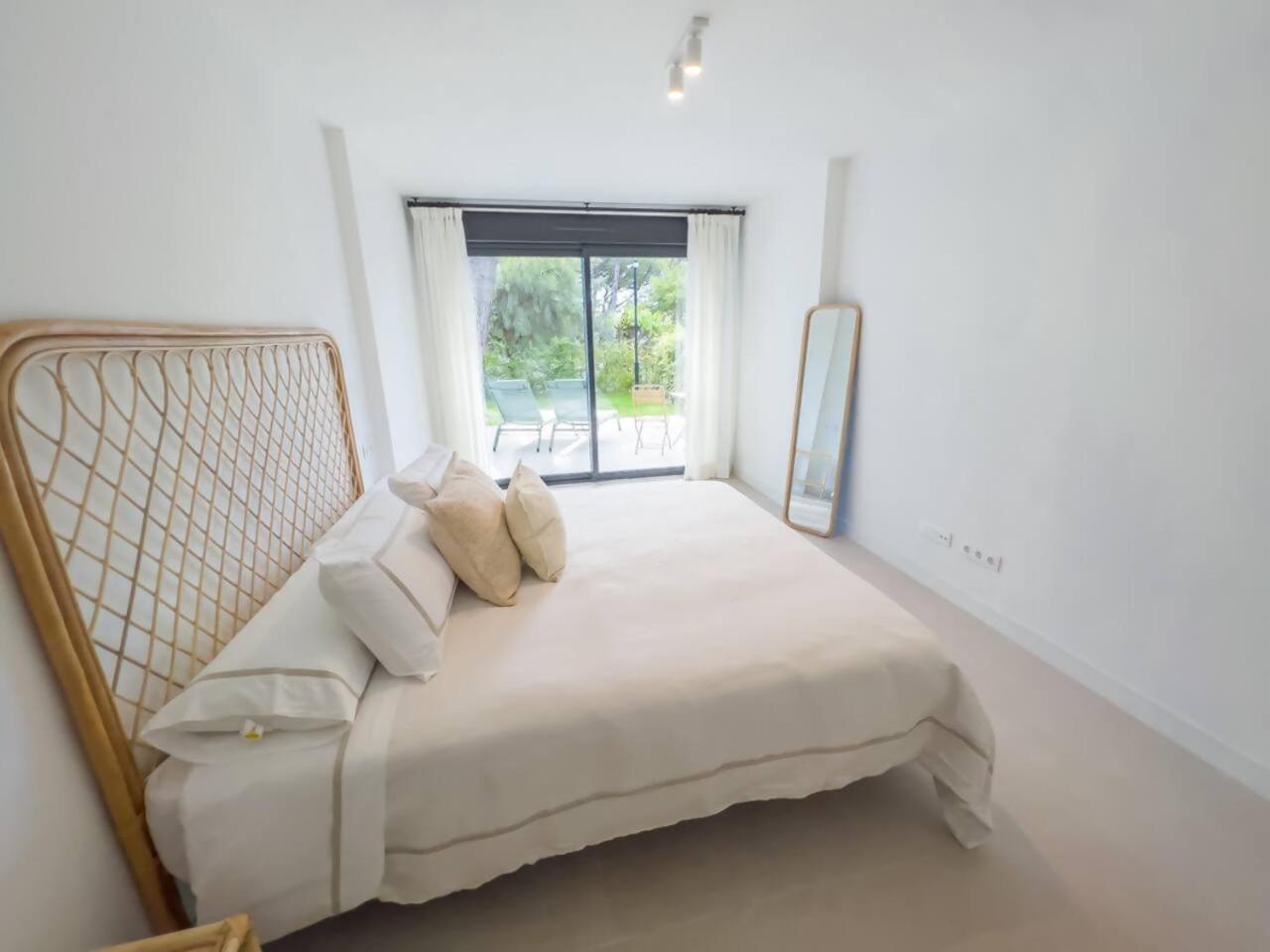 Bajo Con Jardin En La Milla De Oro Apartment Marbella Exterior photo