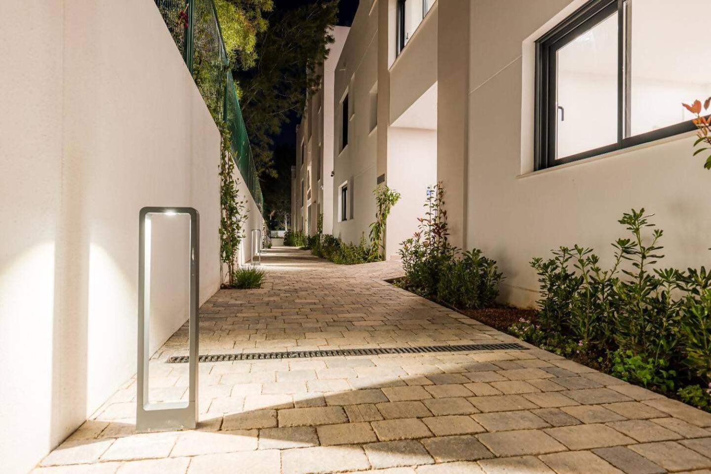 Bajo Con Jardin En La Milla De Oro Apartment Marbella Exterior photo